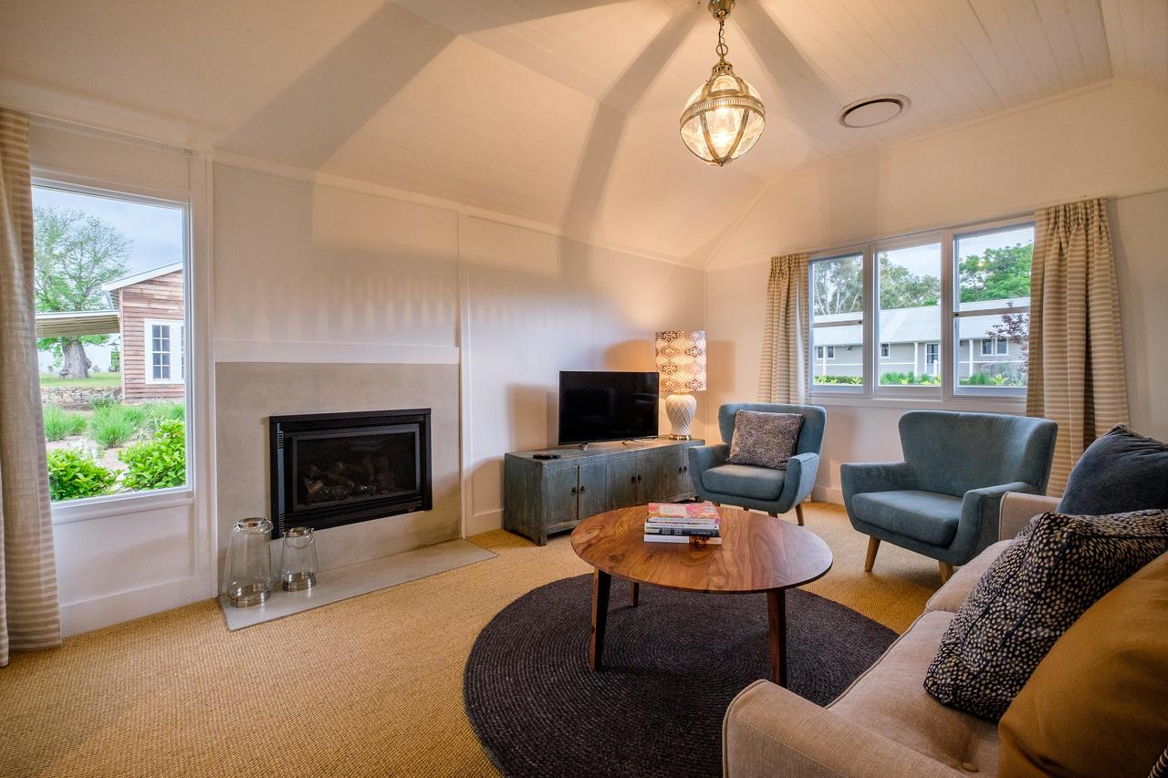 מלון טאמוורת' Goonoo Goonoo Station מראה חיצוני תמונה The interior of a suite at the hotel
