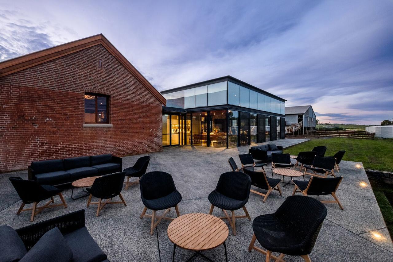 מלון טאמוורת' Goonoo Goonoo Station מראה חיצוני תמונה The new visitor centre at the Moerkerk